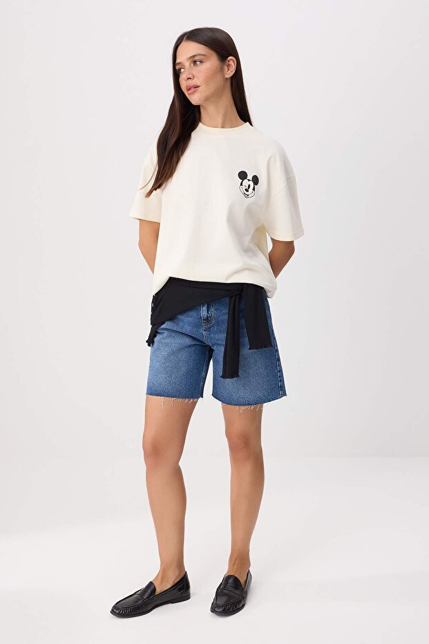 Trendyolmilla  Ekru Mickey Mouse Lisanslı Baskılı Relaxed/Rahat Kalıp Tok %100 Pamuk Örme T-Shirt TWOSS26TS00141 - Görsel 3
