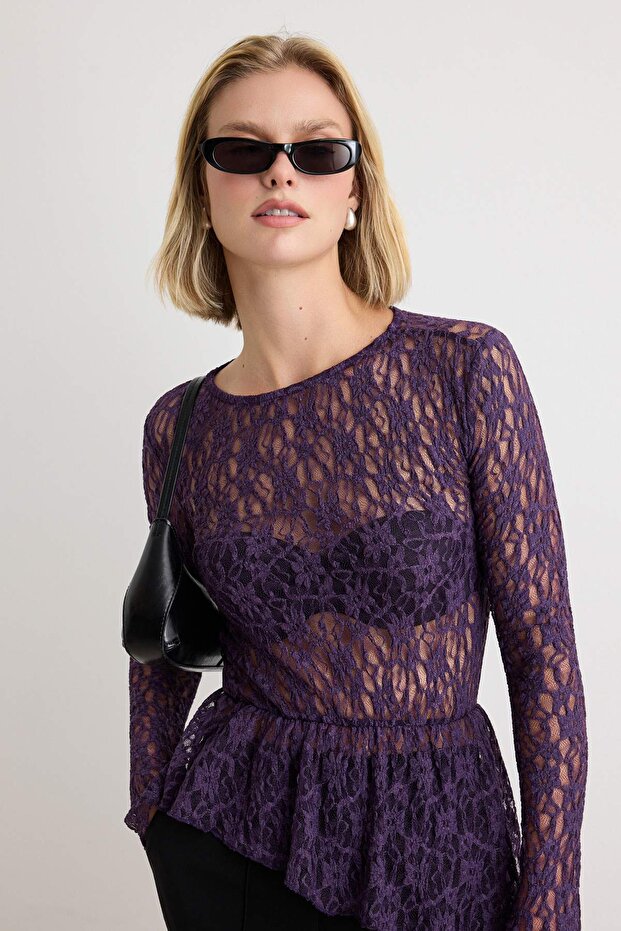 Koyu Mor Düz Peplum Bisiklet Yaka Asimetrik Dantel Örme Bluz TWOAW27BZ00092