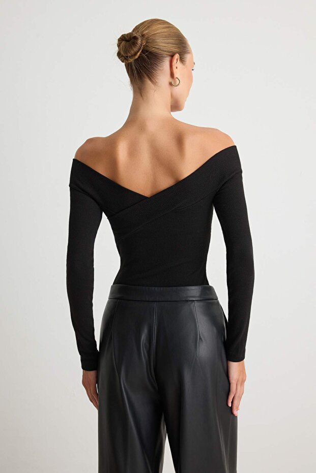 Siyah Carmen Yaka Fitilli Alttan Çıtçıtlı Esnek Örme Body TWOAW21BD0053 - 4
