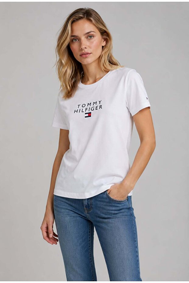 Logolu Kadın Basic Tişört
