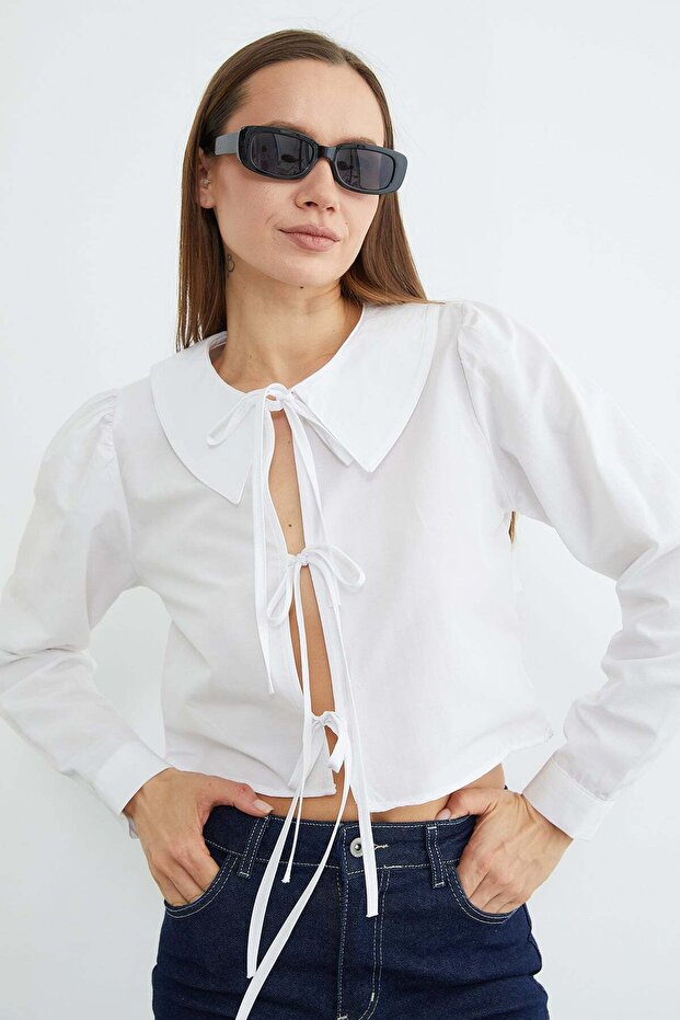 Front Tie Baby Collar Crop Blouse