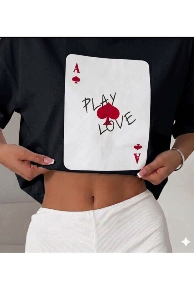 Women's Play Love Card Graphic Crewneck T-Shirt