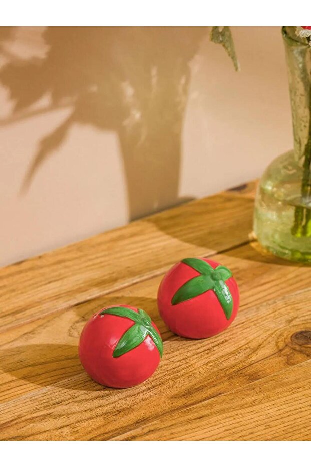 Mixed Tomato Figured Salt and Pepper Shakers (S6)