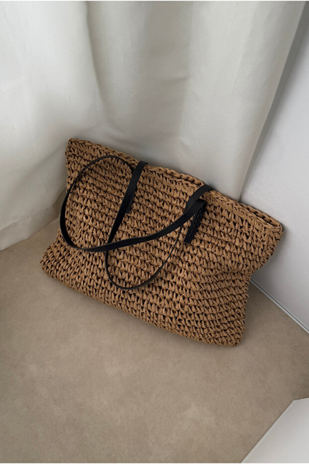 Women's woven bag camel woven