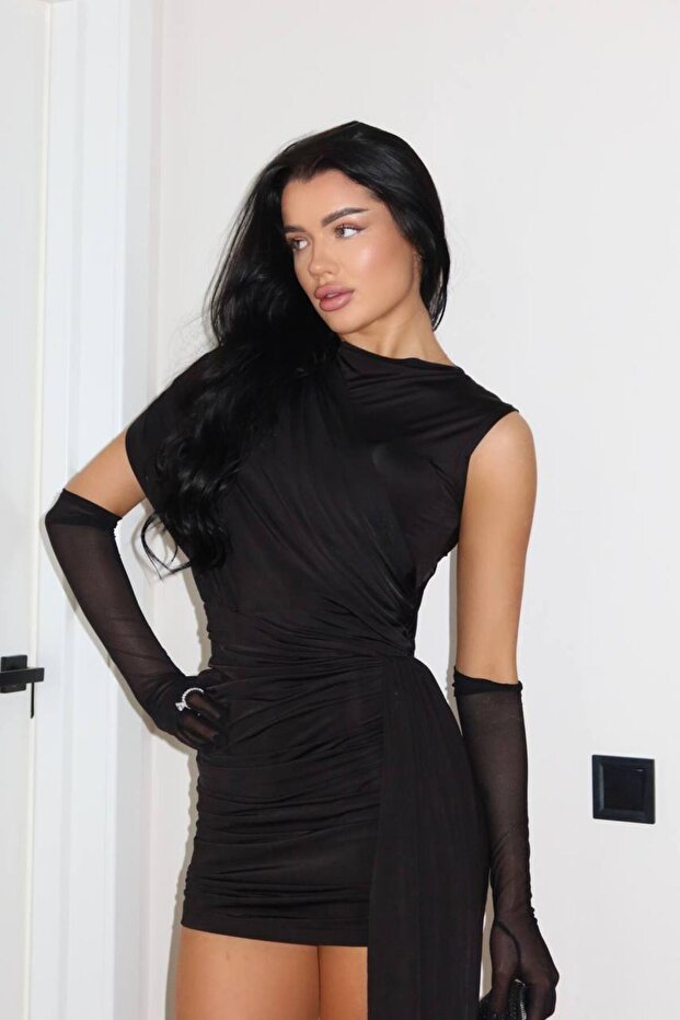 Stella One-Shoulder Looking Mini Dress