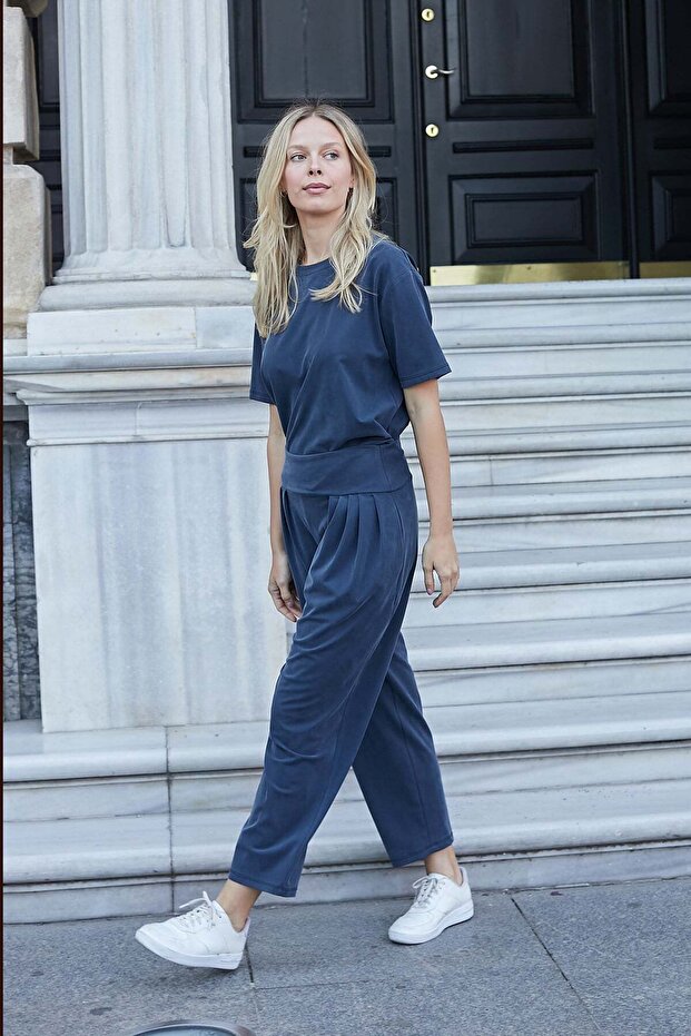 Women's Silky Textured Flexible Modal Fabric High Waist Pants with Side Pockets - Navy Blue