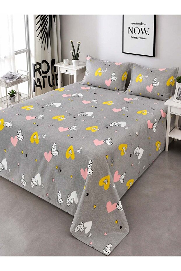 Queen Size Double Bedsheet Set 220x220cm Heart Printed Design with 2 Pillow Covers