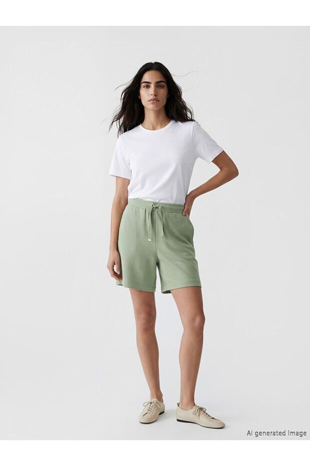 Lcwaikiki Basic Elastic Waist Soft Touch Women's Shorts