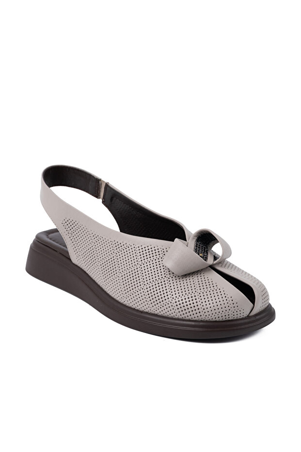 12513 26Ys Women's Sandals
