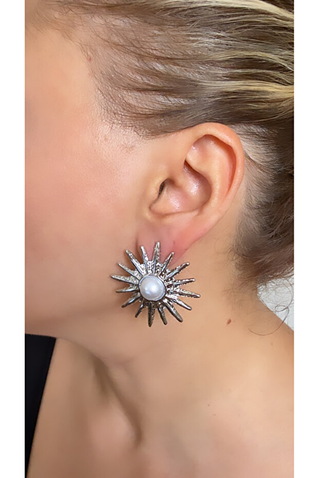 Pearl Detail Sun Earrings (4 cm)