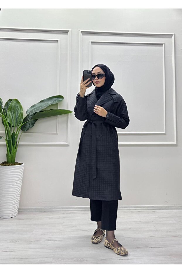 Quilted Buttoned Trench Coat - 2