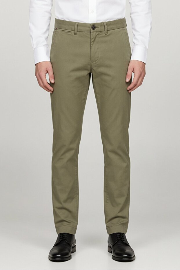 بنطال تشينو سادة بقصّة Slim Fit للرجال، زيتوني