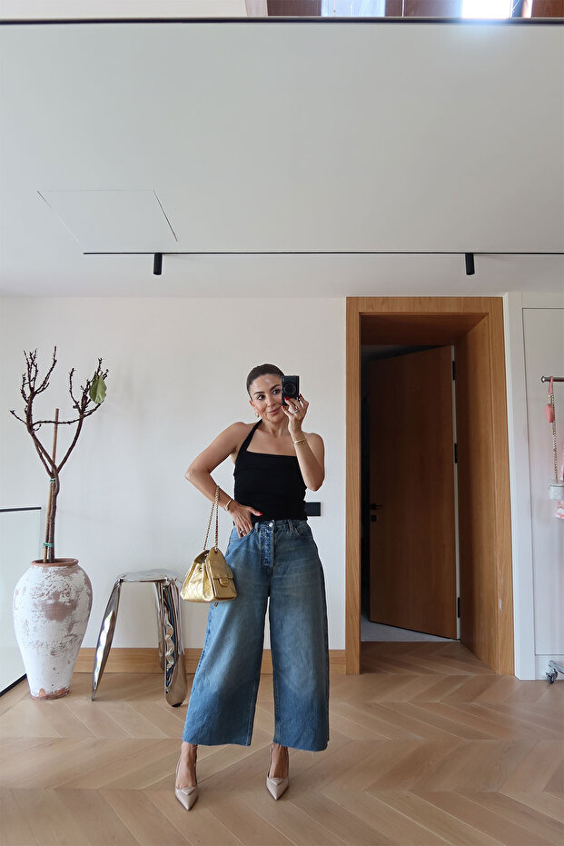 Halter Neck Ribbed Blouse