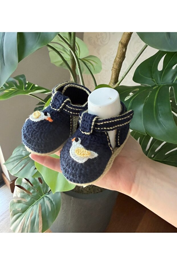 3-6 Months (10 cm) Hand Knitted Baby Booties