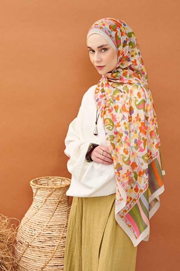 Riva Shawl Tencel Botanical Floral Off-White