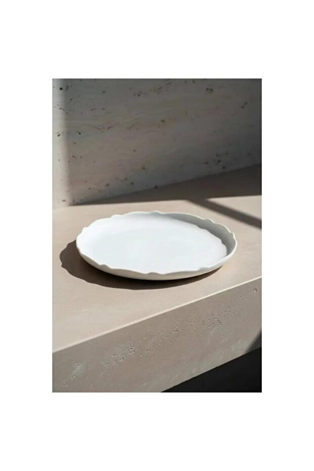 - Nirvana Round Presentation Plate - 22 cm Mst590