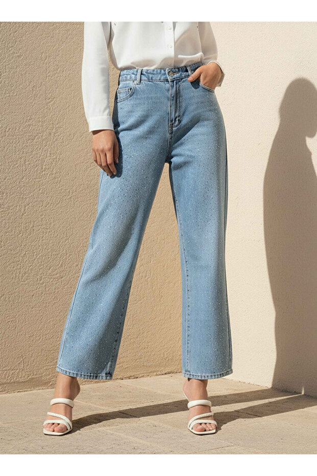 High Rise Jeans with Embellishments