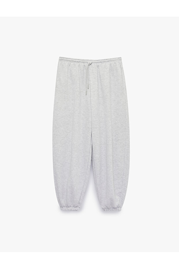 Comfortable Fit Jogger Sweatpants with Pockets and Lace-Up Waist