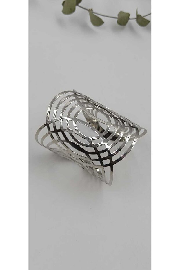 Silver Color Helen Model Handcuff Bracelet