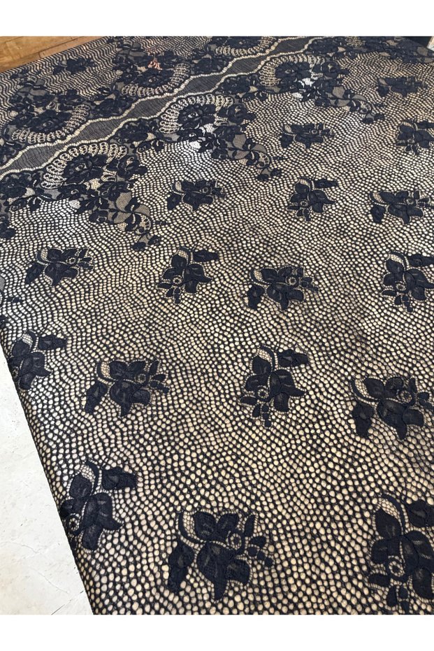 Floral Motif Board Lace Fabric - Luxury Guipure Fabric for Evening Dresses, Gowns, and Wedding Dresses (150X135 cm)