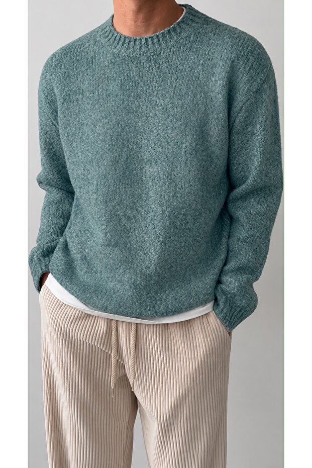 Men's Oversize Turtleneck Knit Sweater – Comfortable Fit