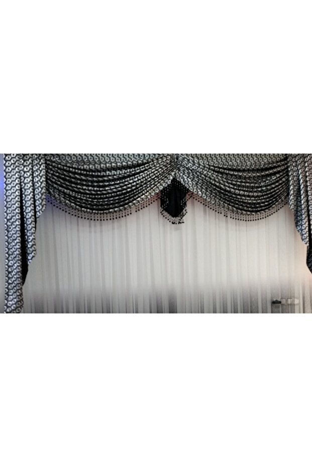 Tulle curtain
