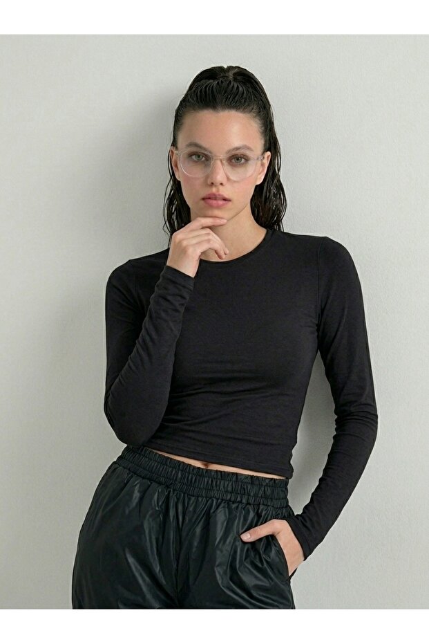 Long Sleeve Cotton Round Neck Blouse