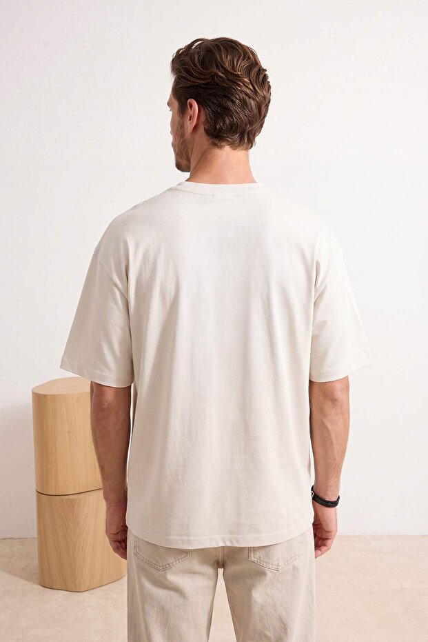 Ekru Oversize/Geniş Kesim Nakışlı %100 Pamuk T-Shirt TMNSS26TS00051 - 3