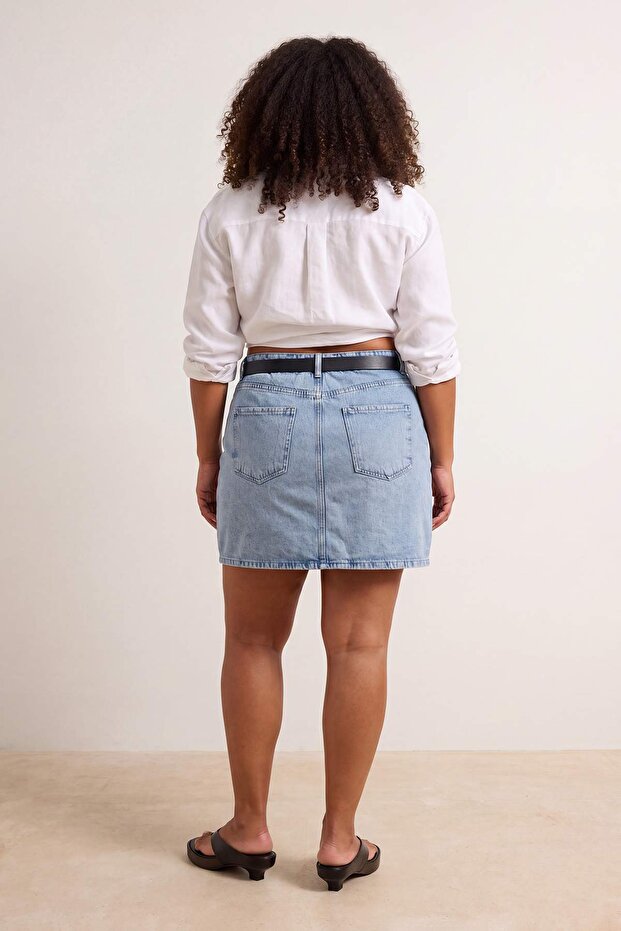 Mavi Mavi Kemer Detaylı Arkası Etek Görünümlü %100 Pamuk Non-Stretch Denim Şort Etek TBBSS26AP00004 - 4