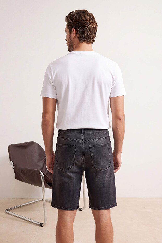 Siyah Regular Fit Boru Paça Esnek Erkek Denim Şort & Bermuda TMNSS26SR00033 - 3