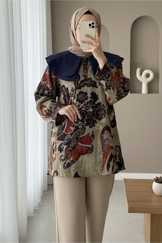 Apron Collar Half Buttoned Slit Quilted Tunic -Beige
