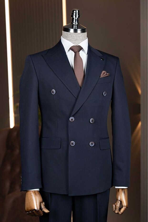 Exclusive double-breasted suit navy blue