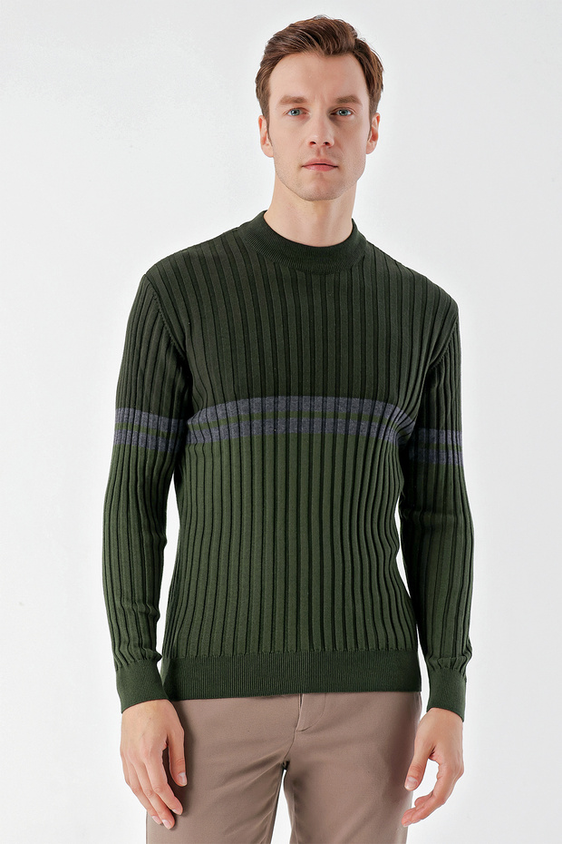 Men's Khaki Trend Paneled Bato Collar Dynamic Fit Comfortable Cut Knitwear