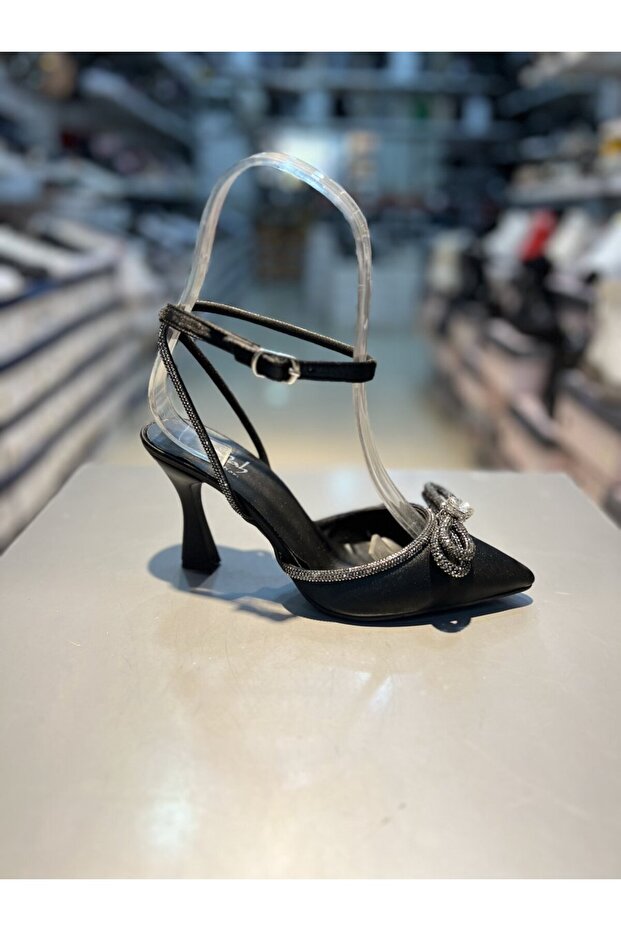 Şah Satin Ankle Wrapped Stoned Elegant Heeled Shoes
