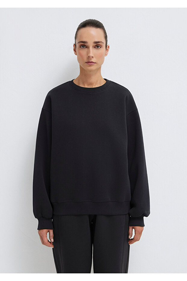 Schwarzes Basic-Sweatshirt mit Rundhalsausschnitt 1610198-900 - 4