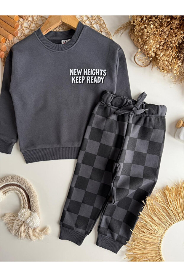 New Heights Yaz Printed Kids Set – Crew Neck Sweatshirt & Jogger Bottom