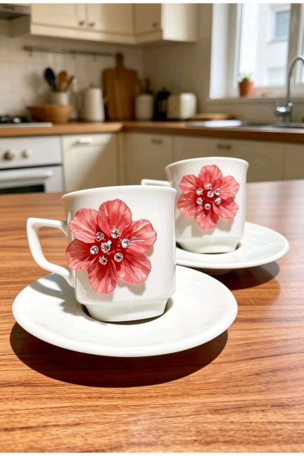 Kirilnova ® Red Flower 2-Piece Porcelain Cup Set