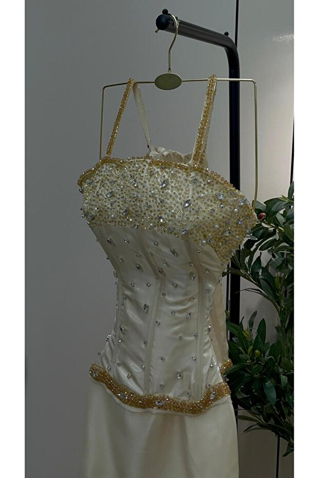 Dress - 4