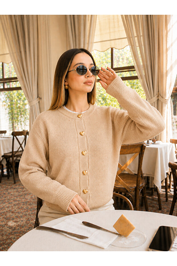 HEART BUTTON DETAIL WOMEN'S KNITTED CARDIGAN