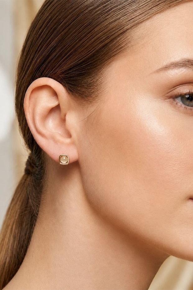 Oriel Minimalist Stylish Earrings
