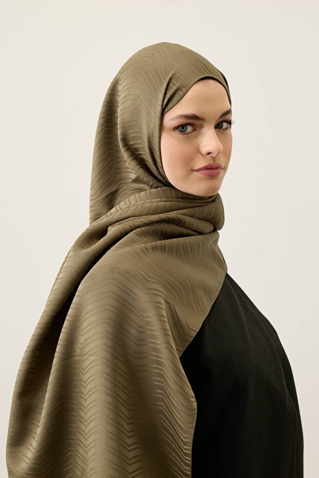 Zigzag Pattern Silky Jacquard Shawl - 3