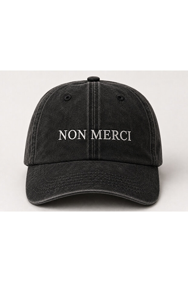 قبعة بيسبول كلاسيكية مطرزة بتصميم "NON MERCI" قابلة للغسل