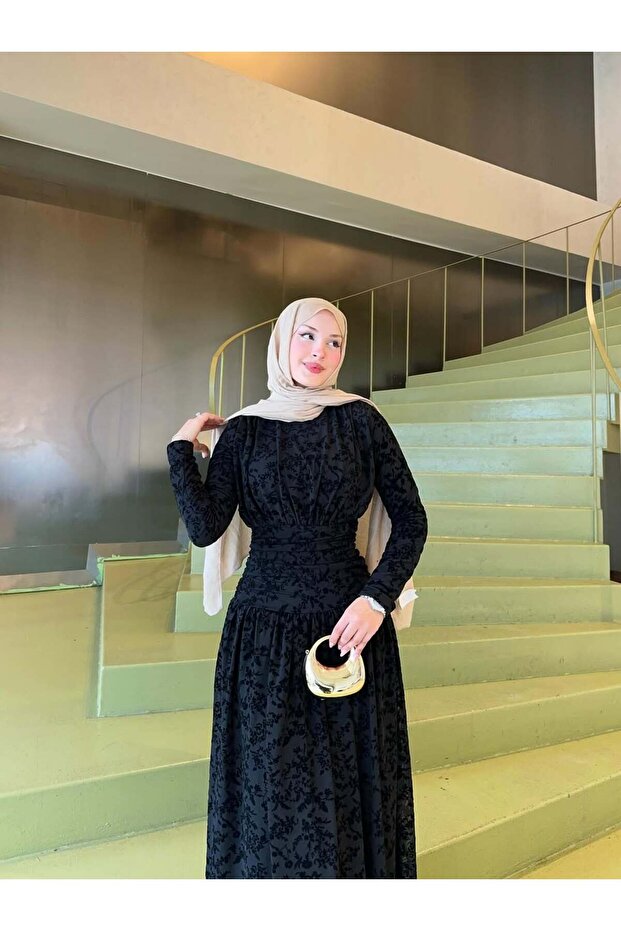 فستان فيينا بنمط الفلوك