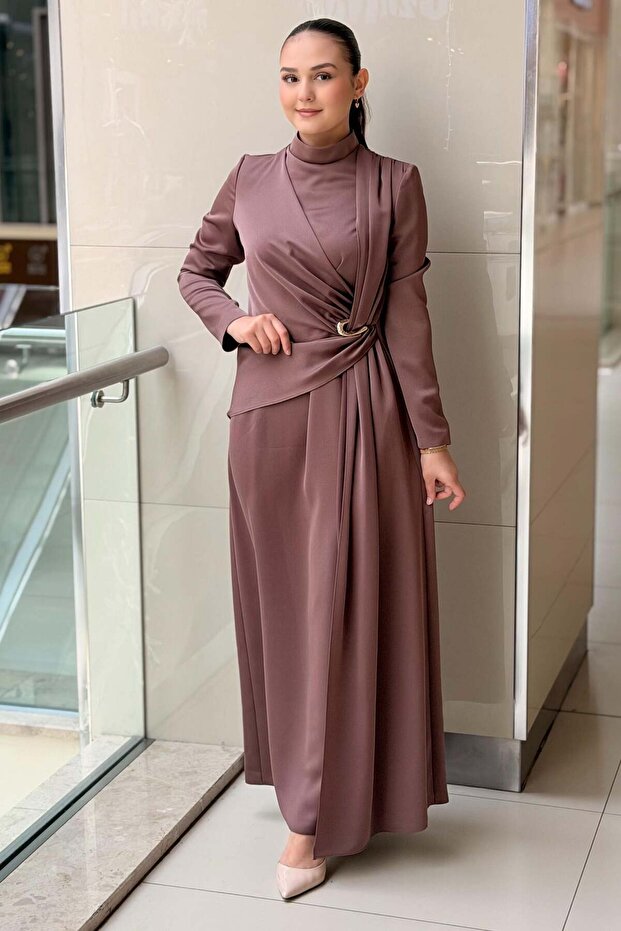 Evening Dress with Gold Buckle Accessories