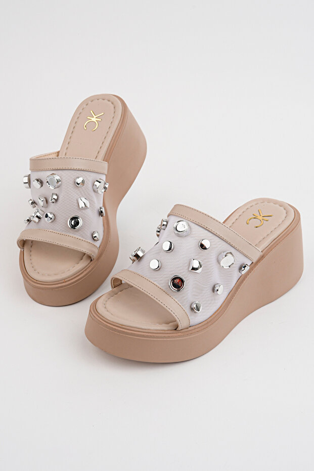 Kcl-D20 Filled Sole Metal Detailed Slippers
