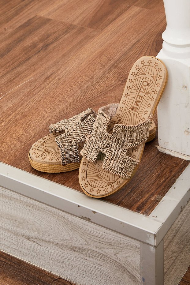 Braided Straw Slippers Mink