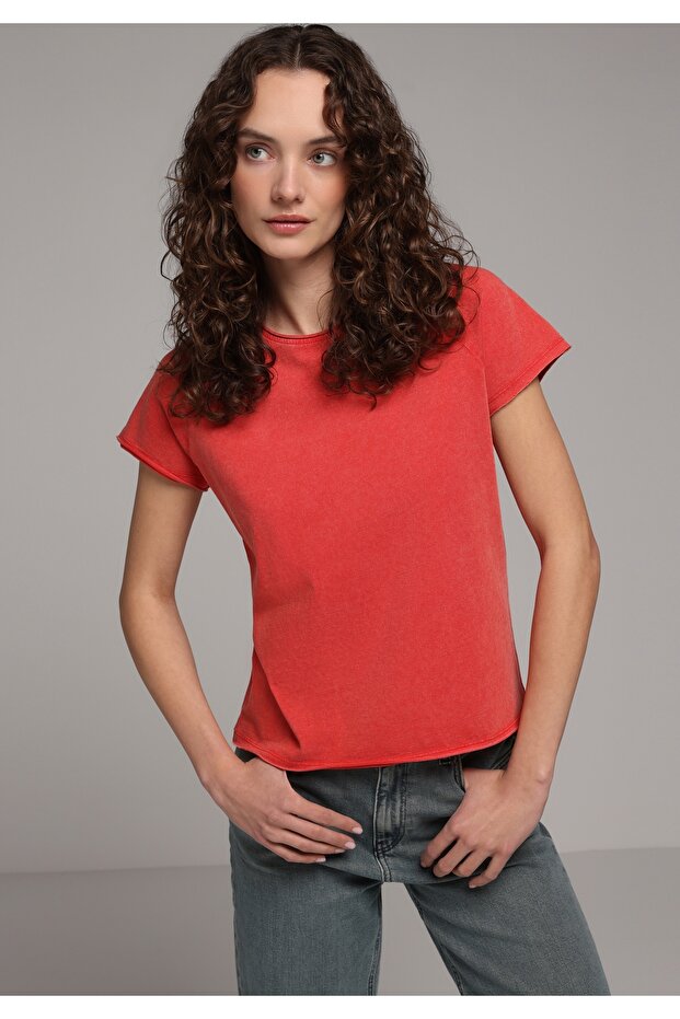 Regular Fit Round Neck Plain Women's Red Short Sleeve T-Shirt