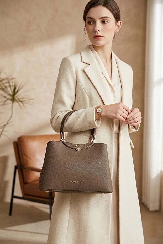 26Yc3022 Women's Shoulder Bag Brown