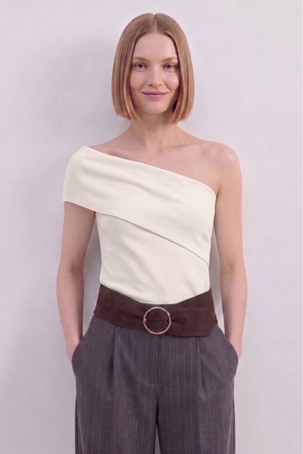 Women's One-Shoulder Asymmetrical Detailed Summer Stylish Modern Casual Blouse