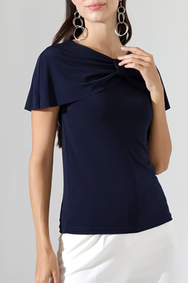 Women's Sandy Cape Detailed Short Sleeve Blouse